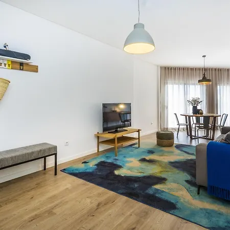 Aparthotel And The Sea