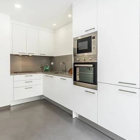 Aparthotel And The Sea 4*