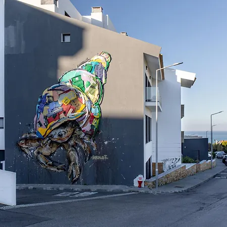 מלון דירות And The Sea