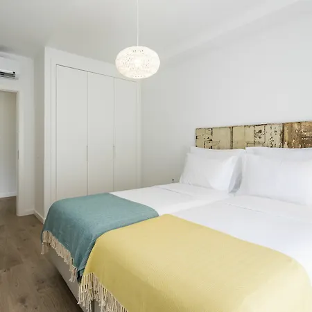 And The Sea 4* אריסרייה