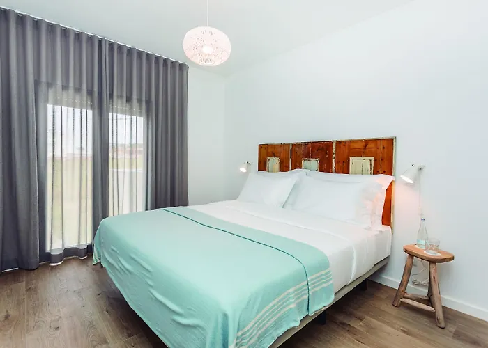 And The Sea Lejlighedshotel Ericeira