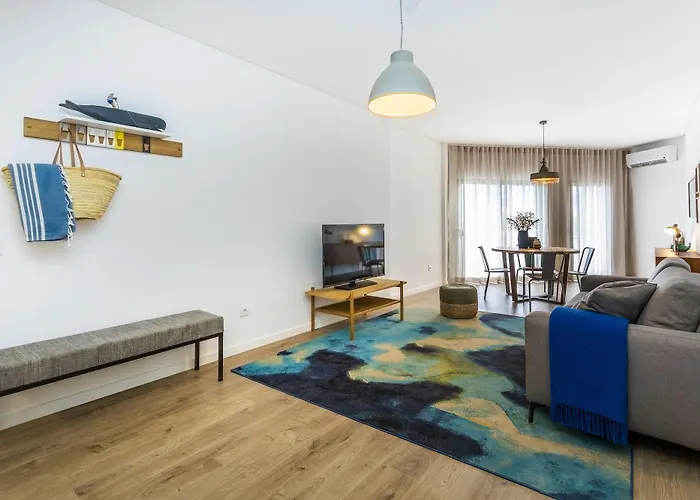 アパートホテル And The Sea