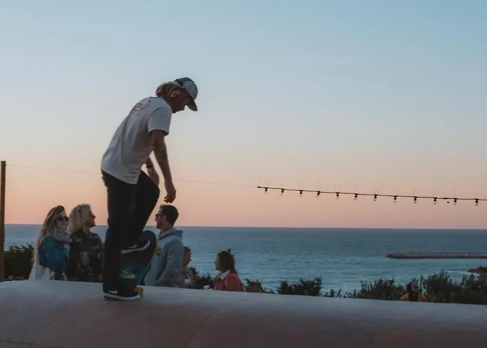 And The Sea アパートホテル エリセイラ