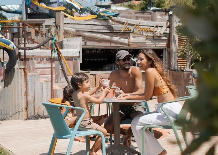 And The Sea アパートホテル エリセイラ