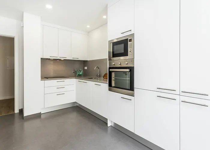 アパートホテル And The Sea 4*