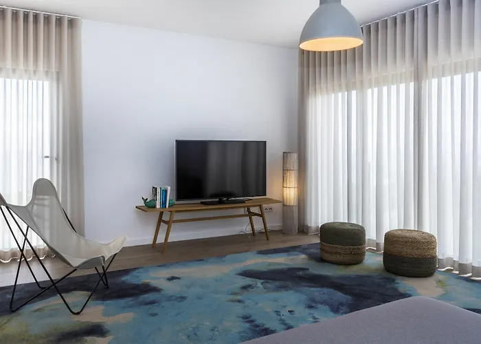 アパートホテル And The Sea